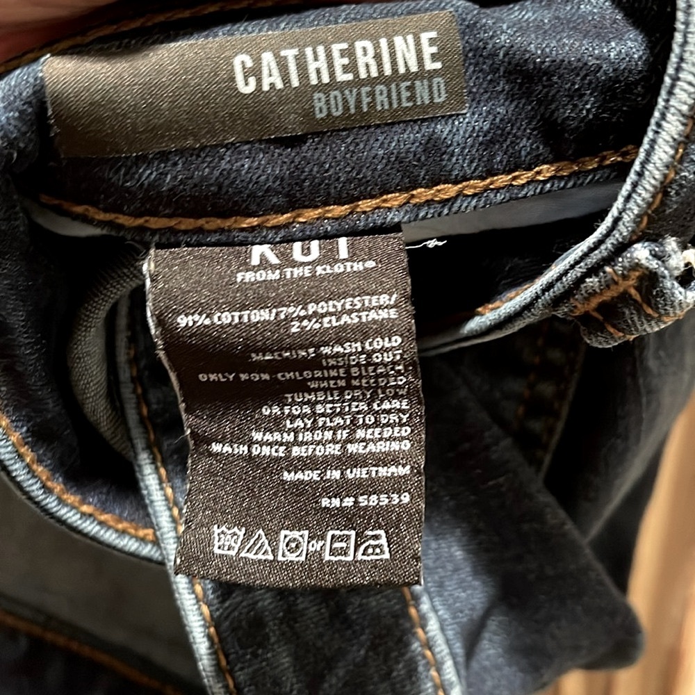 EUC Kut from Kloth Catherine Boyfriend Jeans, Abelia Wash /20W/ - Picture 2 of 7